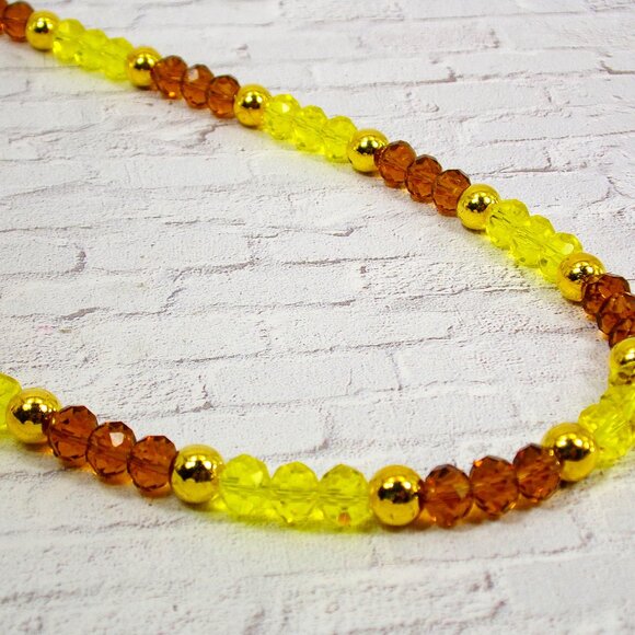 Yellow and brown all glass bead necklace mixed with polished gold beads. - Picture 4 of 8